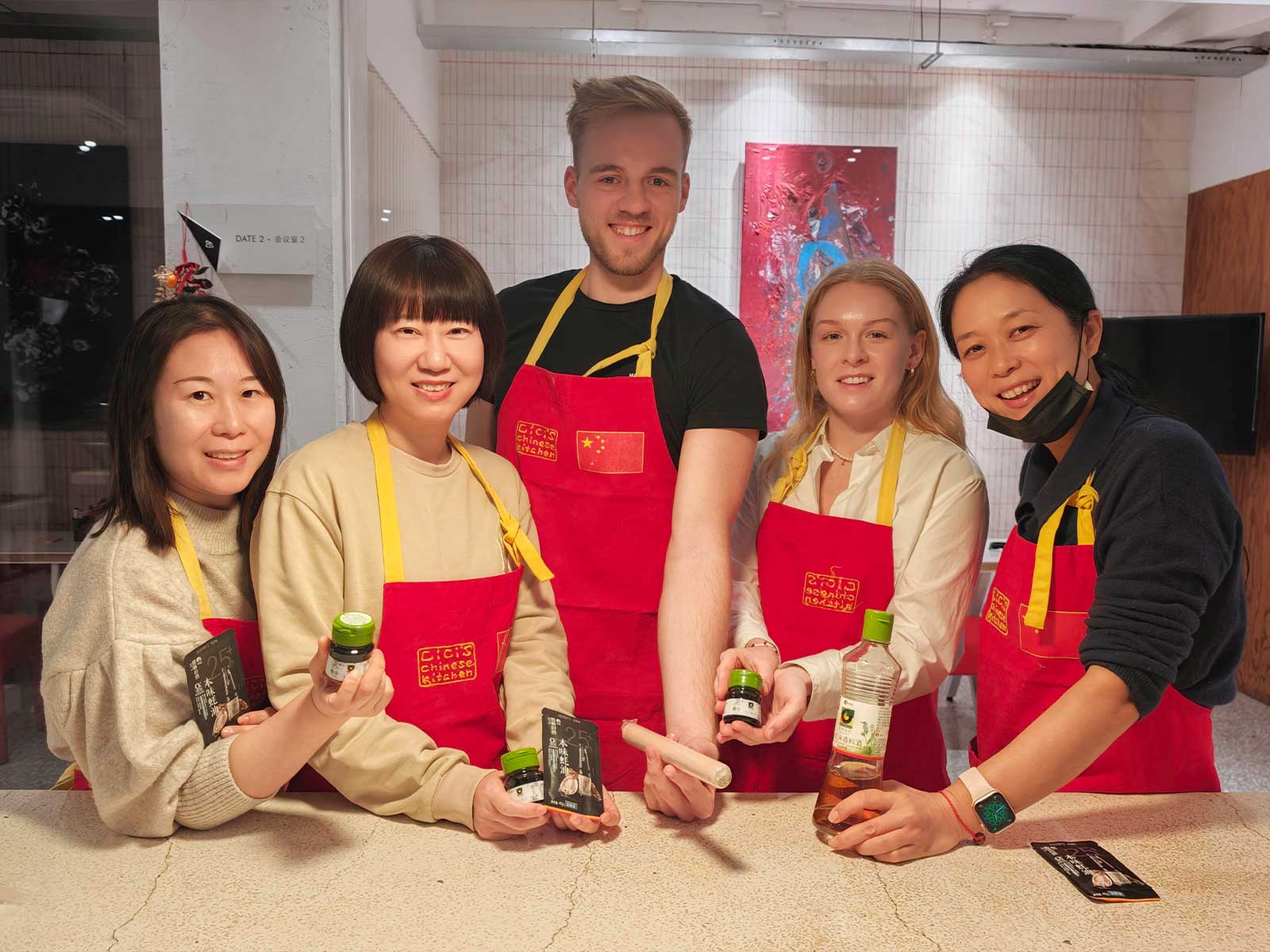 Travelers sharing the table during Colorful Chinese Dumpling Making Experience
