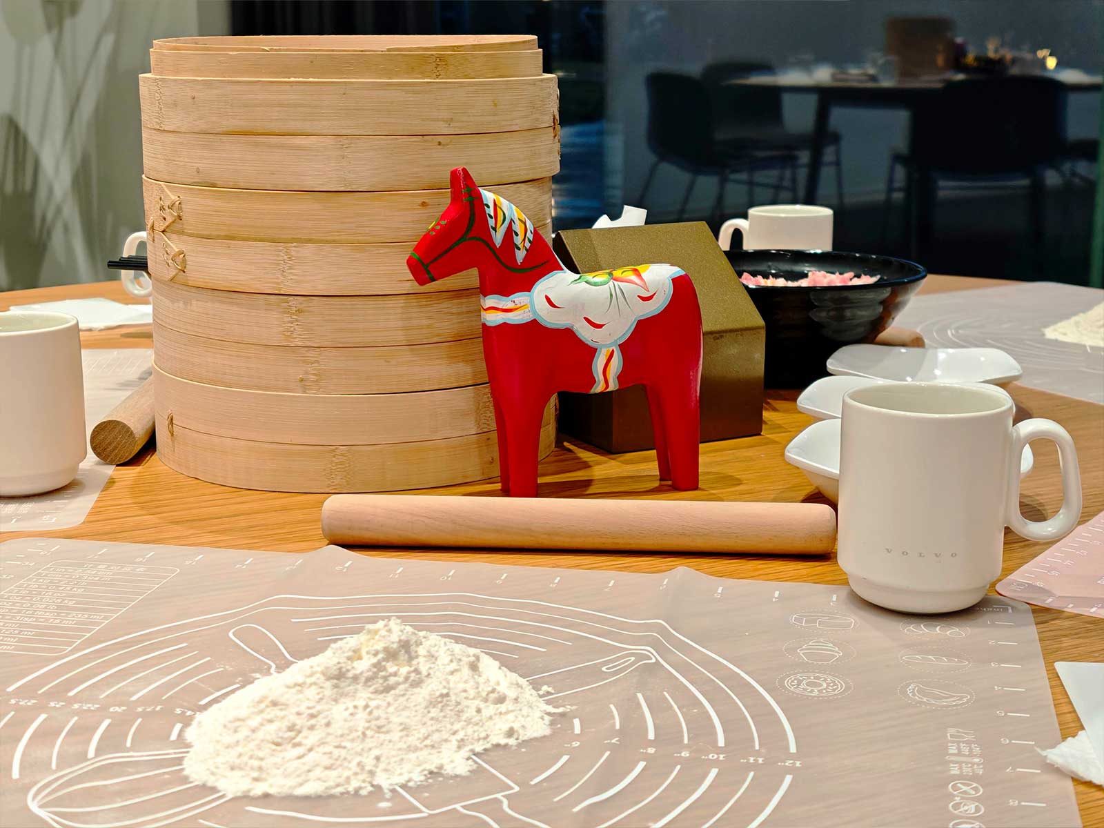 Colorful Chinese Dumpling Making Experience class photo 2